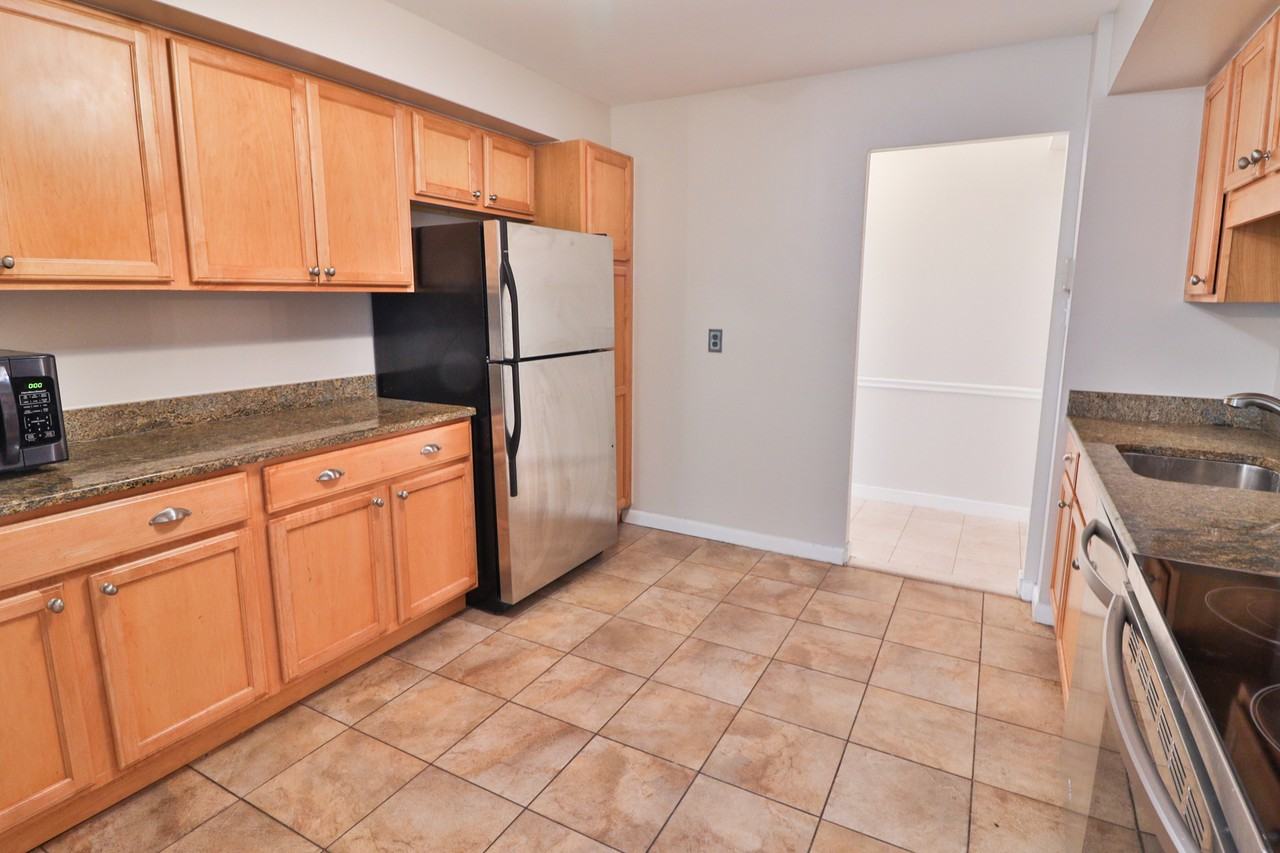 11415 Commonwealth Dr #T3 - Photo 7 of 45