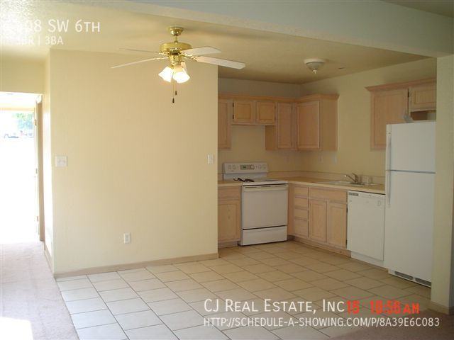 408 Sw 6th St - Photo 3 of 8