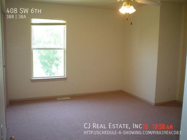 408 Sw 6th St - Photo 4 of 8