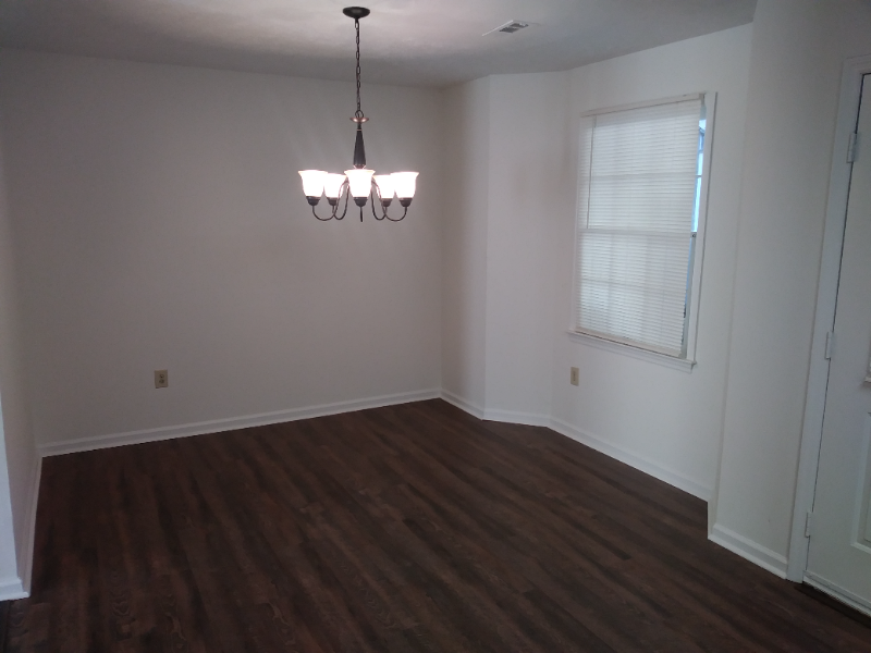 318 Highland Park Dr - Photo 3 of 11