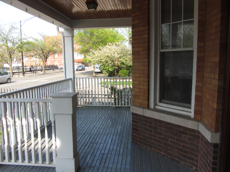 2519 W Montrose Ave #1 - Photo 2 of 14