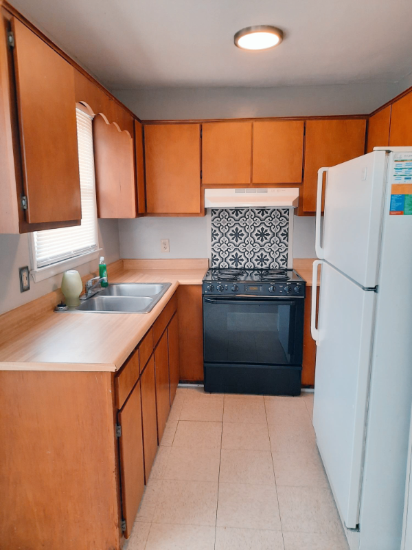 200 Martha Ln - Photo 2 of 12