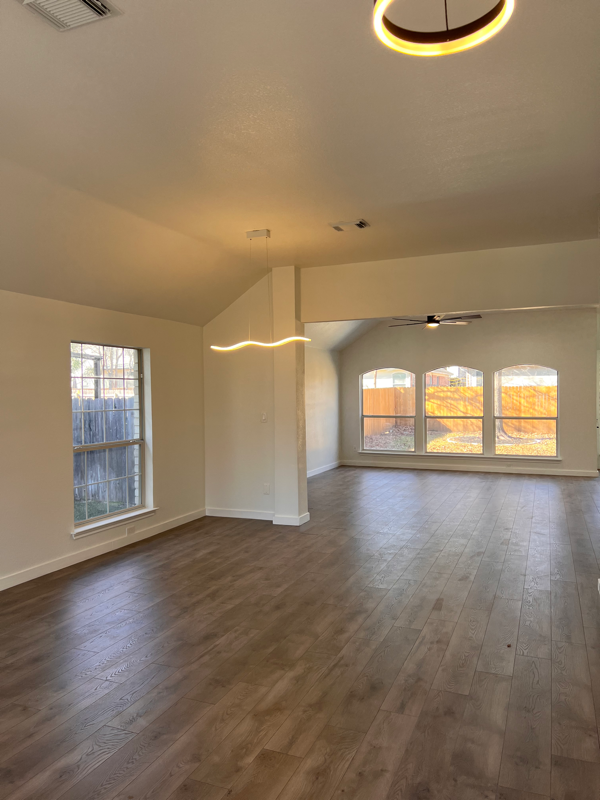 4403 Hunters Lodge Dr - Photo 3 of 20