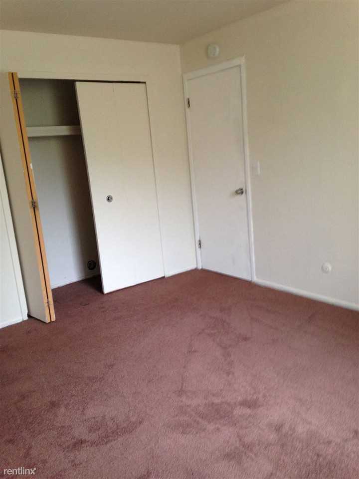 East Seven Mile Apartments - Photo 3 of 5