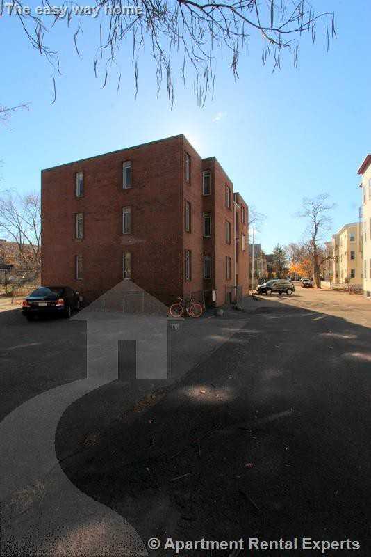 524 Putnam Ave #1 - Photo 7 of 12