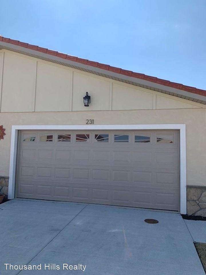 231 Siena Blvd - Photo 3 of 29