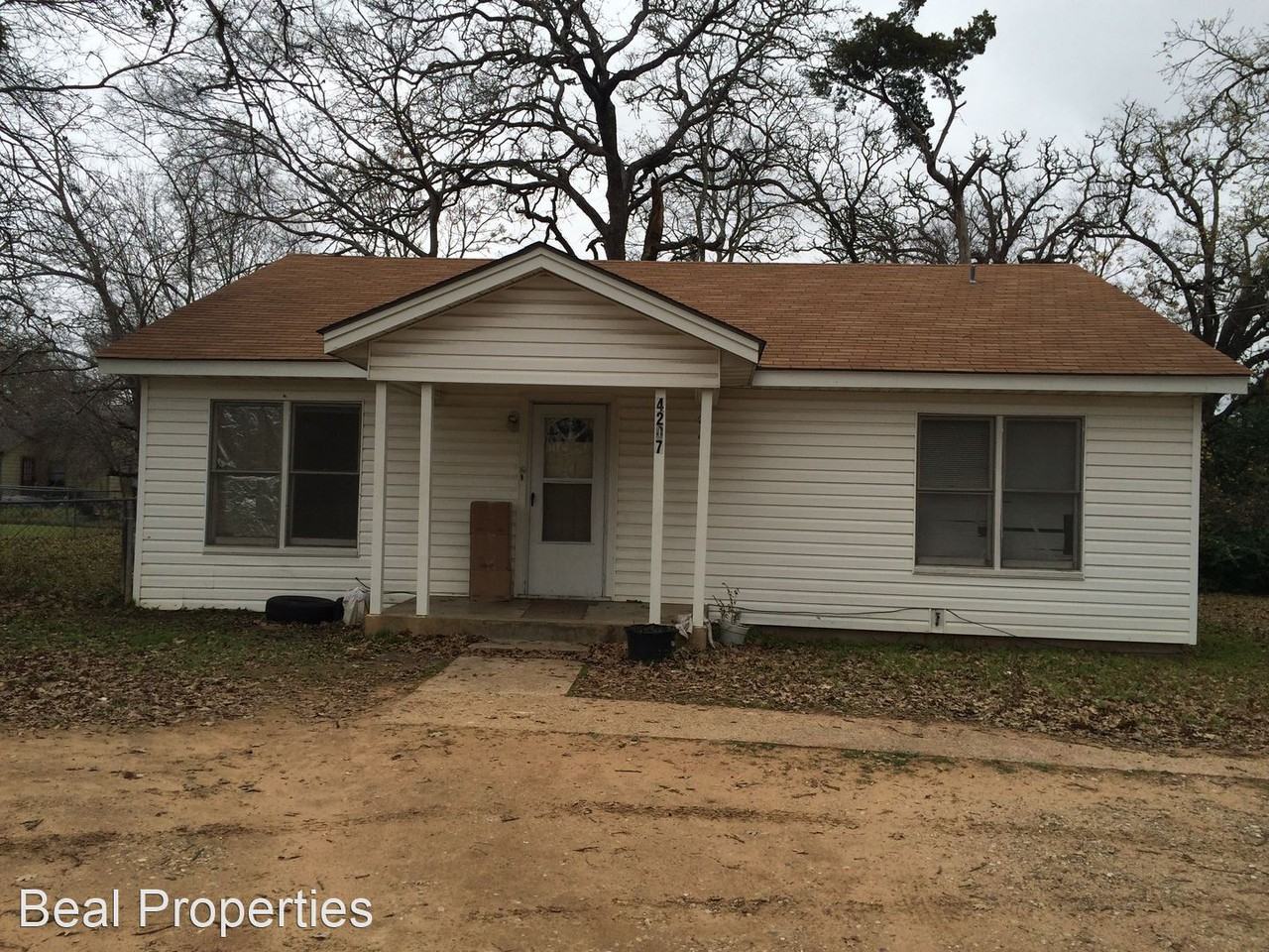 4207 N Texas Ave - Photo 2 of 4
