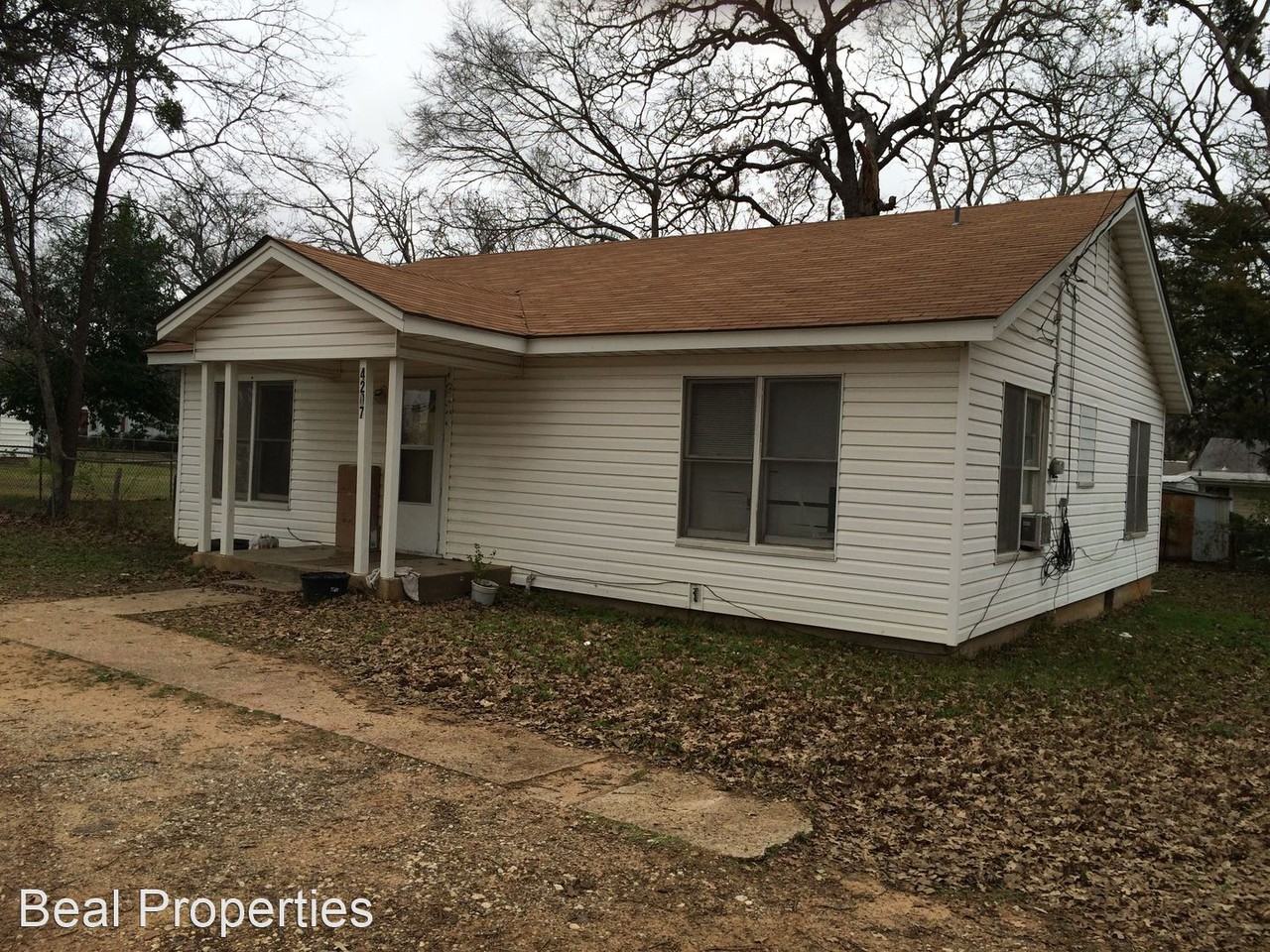 4207 N Texas Ave - Photo 3 of 4