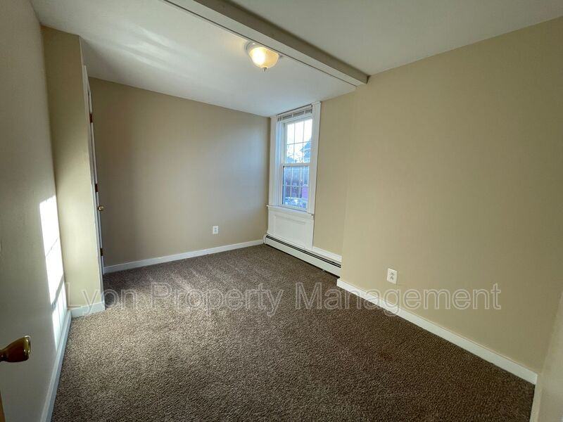 84 Spring St #2R - Photo 3 of 8