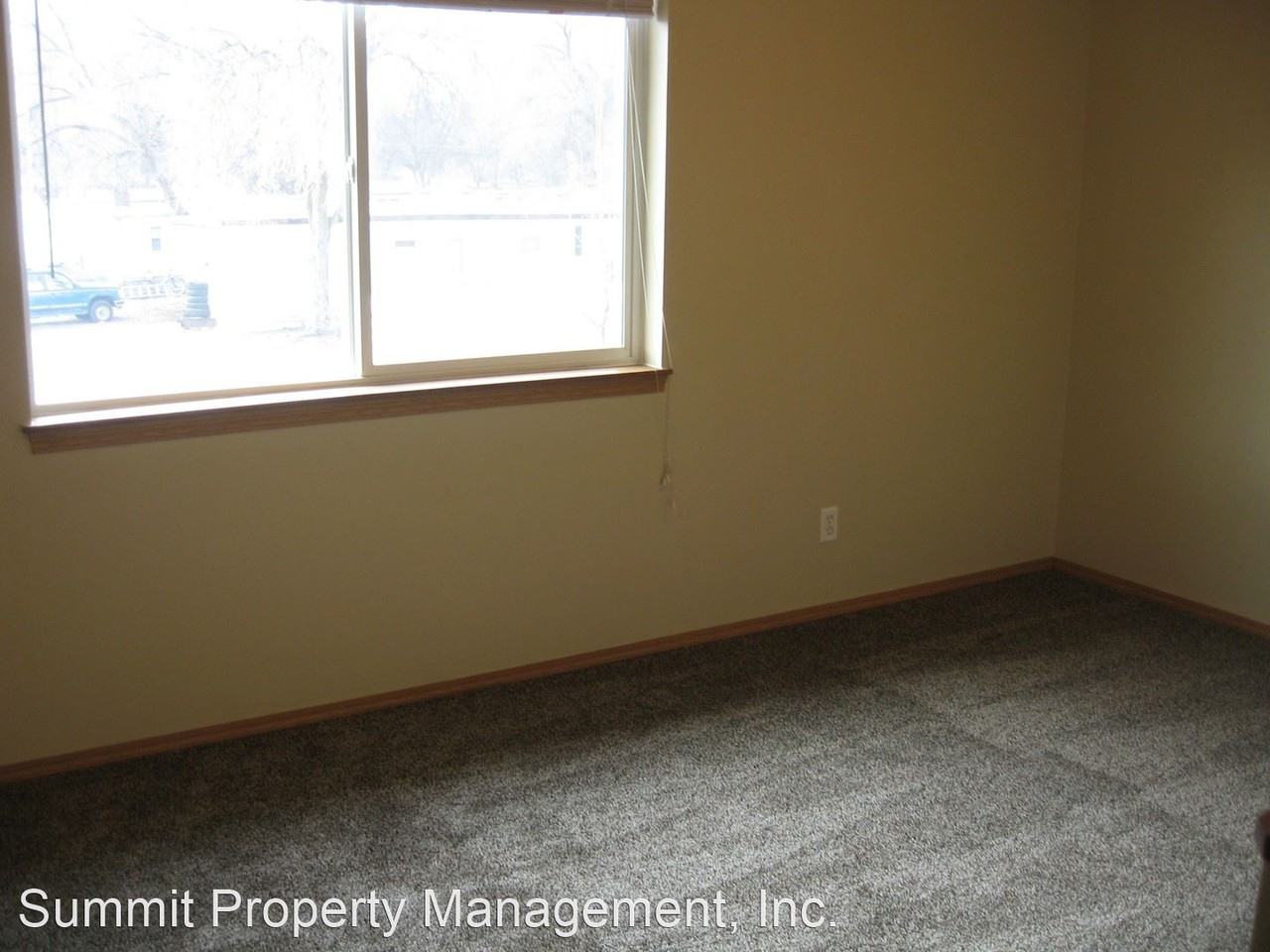 1530 Cooley Street - 16 - Photo 2 of 22