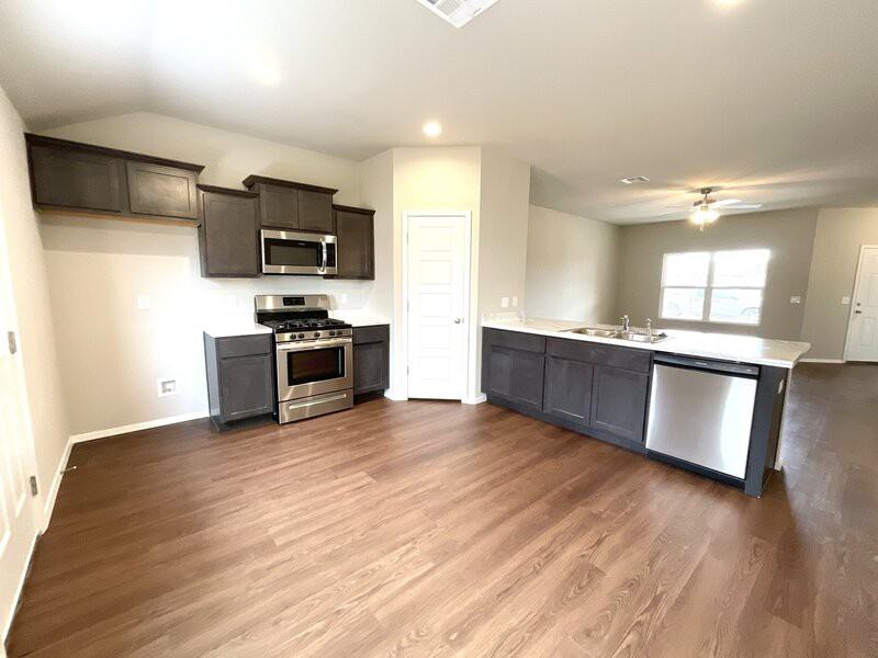 2100 Walnut Hill Ln - Photo 3 of 10