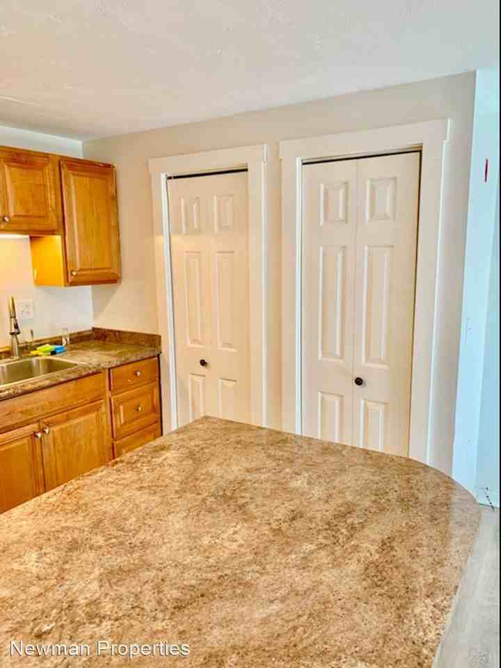 4-6 West Central Ave - Photo 3 of 9