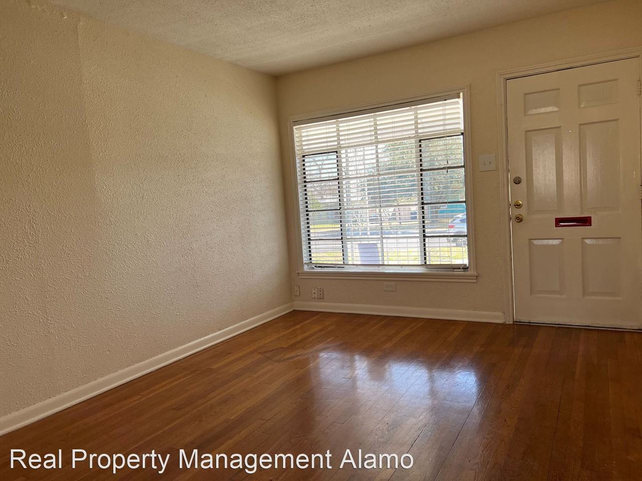 2521 Cincinnati Ave - Photo 3 of 12