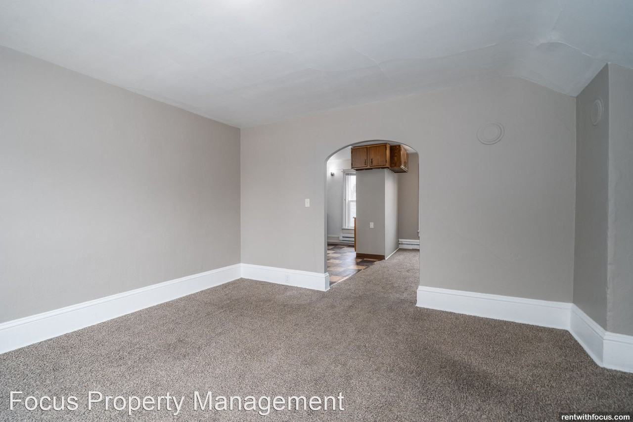 502 Otter Avenue - Photo 3 of 8