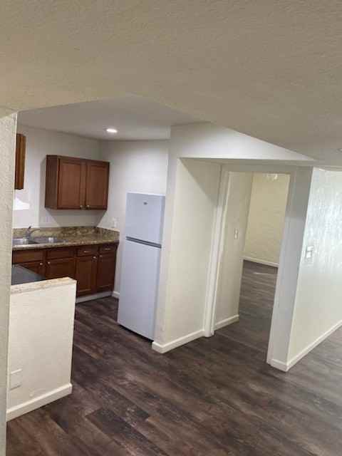 4027 E Moreland St - Photo 2 of 4