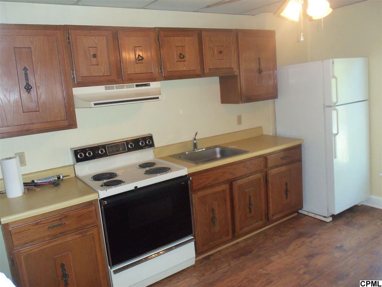 129 N Catherine St - Photo 2 of 4