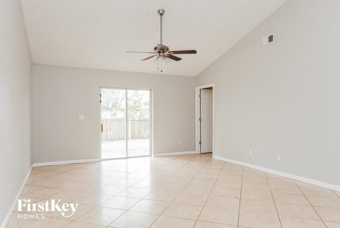 406 Fred St - Photo 2 of 15