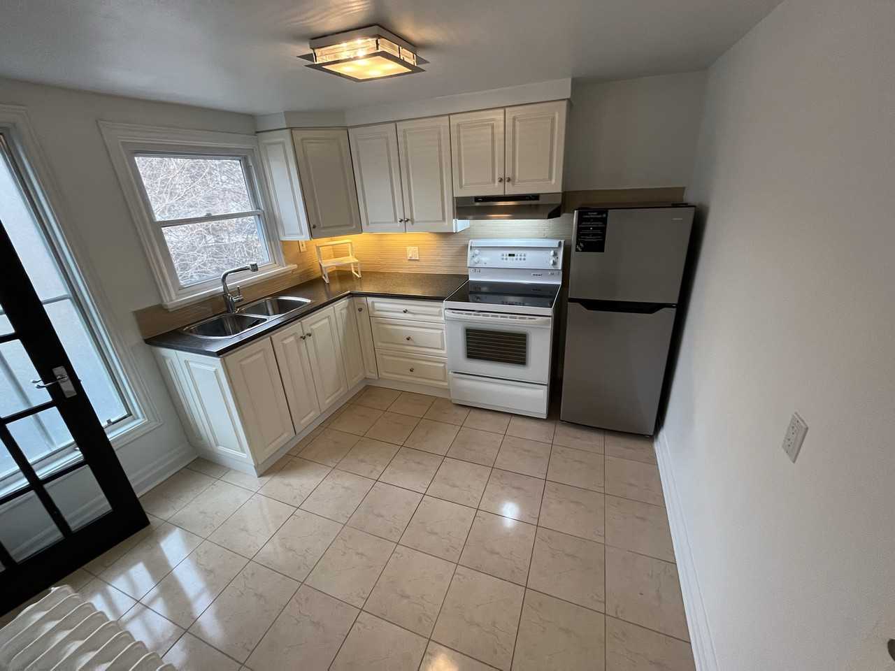 160 Welland Avenue - Photo 2 of 20