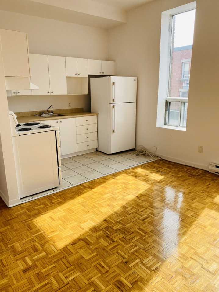 1413 Av de la Salle - Photo 3 of 5