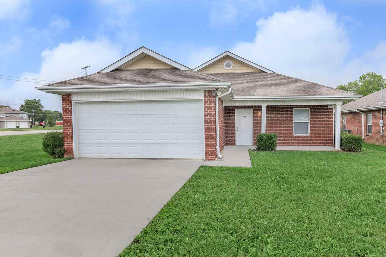 Clarktown Landing - Photo 3 of 7