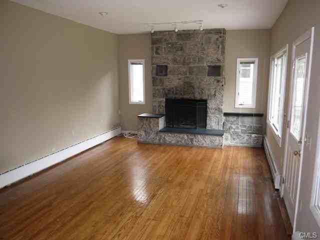 1 Memory Ln - Photo 2 of 18