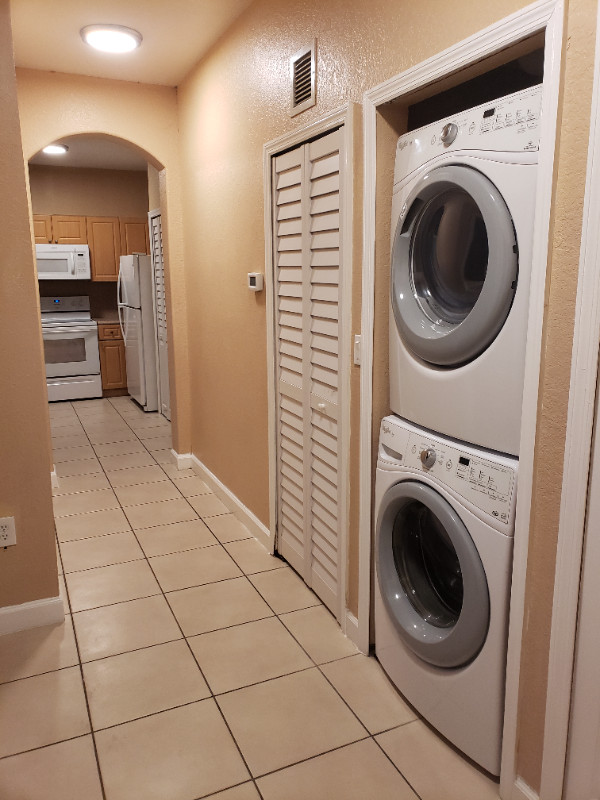 2903 Sw 17Th Ave #106 - Photo 3 of 12