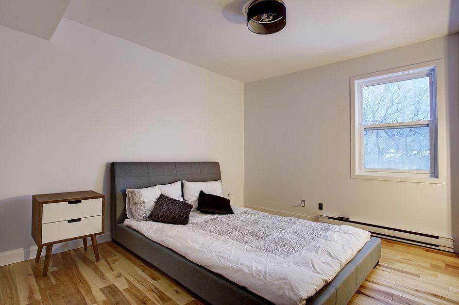 429 Rue Prince Arthur Ouest #5 - Photo 4 of 7