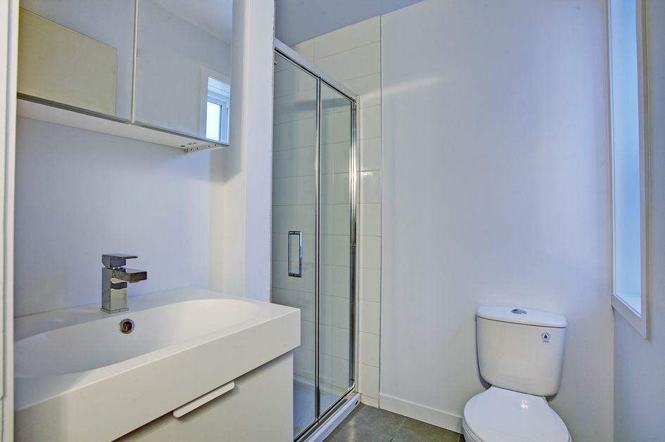429 Rue Prince Arthur Ouest #5 - Photo 5 of 7