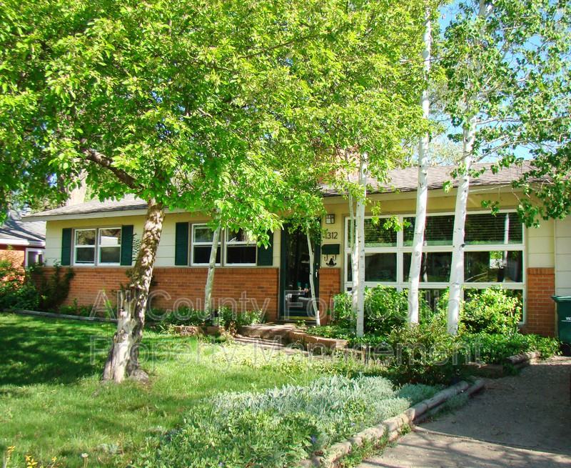 1312 Lakewood Dr - Photo 2 of 23