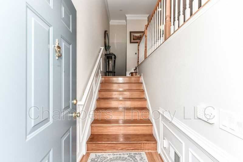 2923 Hunters Glen Way - Photo 2 of 33