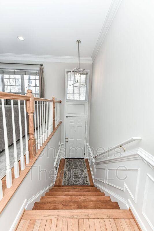 2923 Hunters Glen Way - Photo 3 of 33