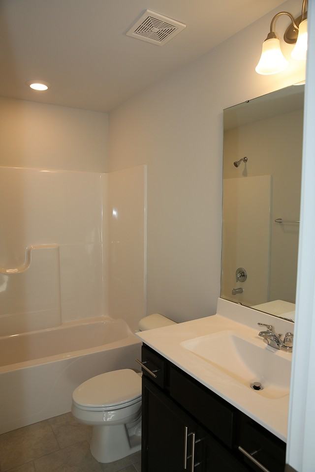 1056 Shoreside Dr #1 - Photo 5 of 22