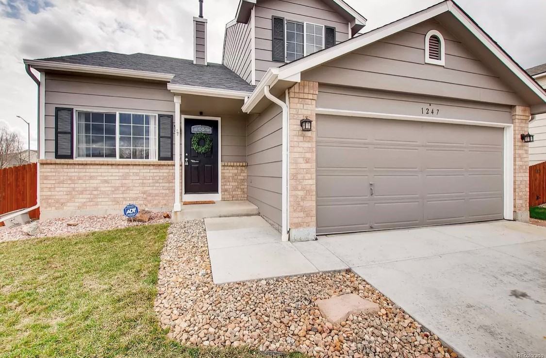 1247 Cedarwood Dr #1 - Photo 2 of 28