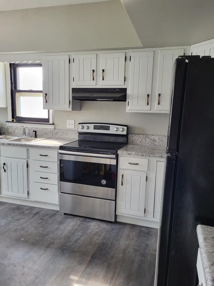 529 Sullivan Ave #1 - Photo 3 of 12