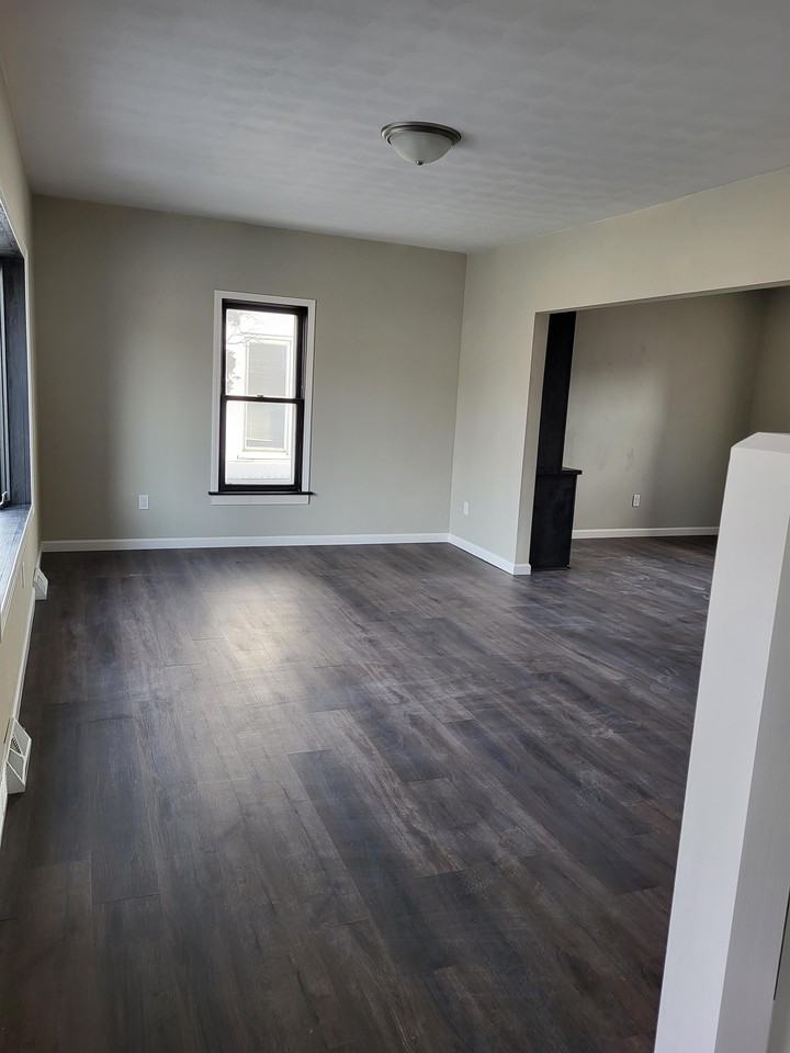 529 Sullivan Ave #1 - Photo 7 of 12