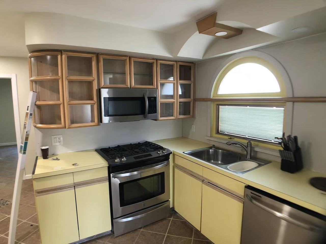 225 Arlene St - Photo 2 of 10