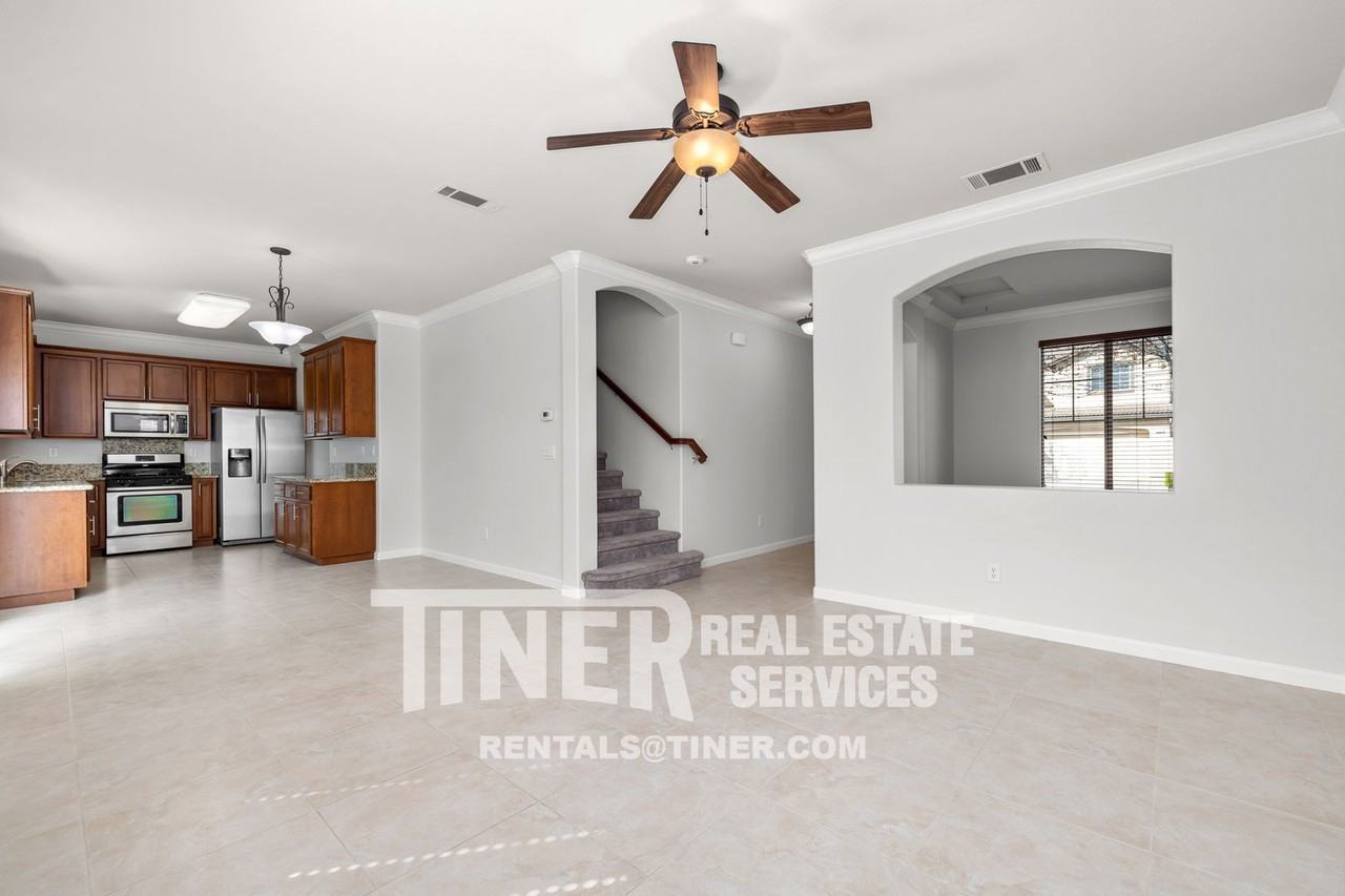 1707 Grey Bunny Dr - Photo 2 of 37