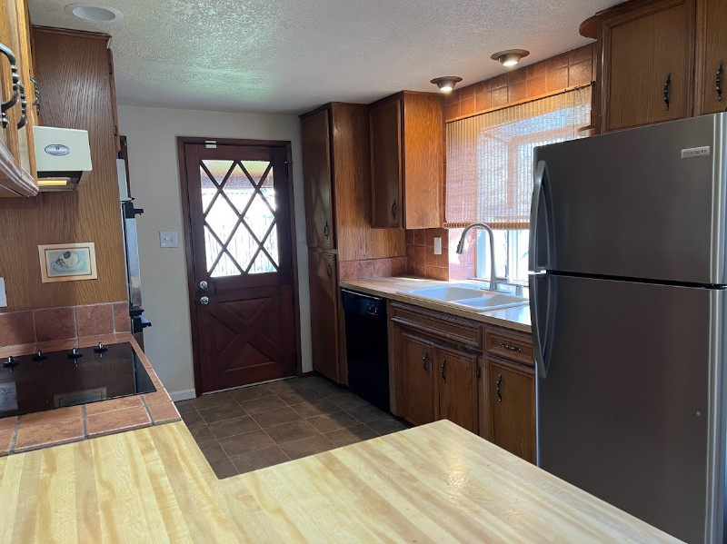 419 Harvard Ave - Photo 3 of 21