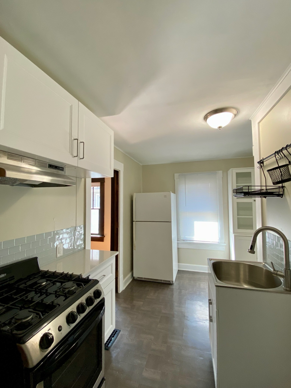 5330 Burgess Ave - Photo 3 of 14