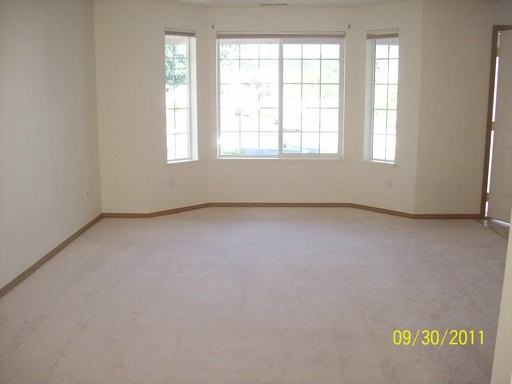 257 W 14th St - Photo 3 of 5