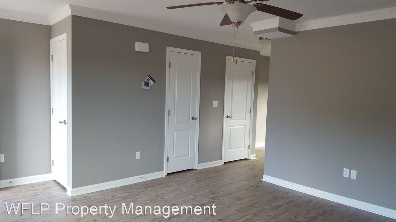 18 Squire Cir - Photo 2 of 10