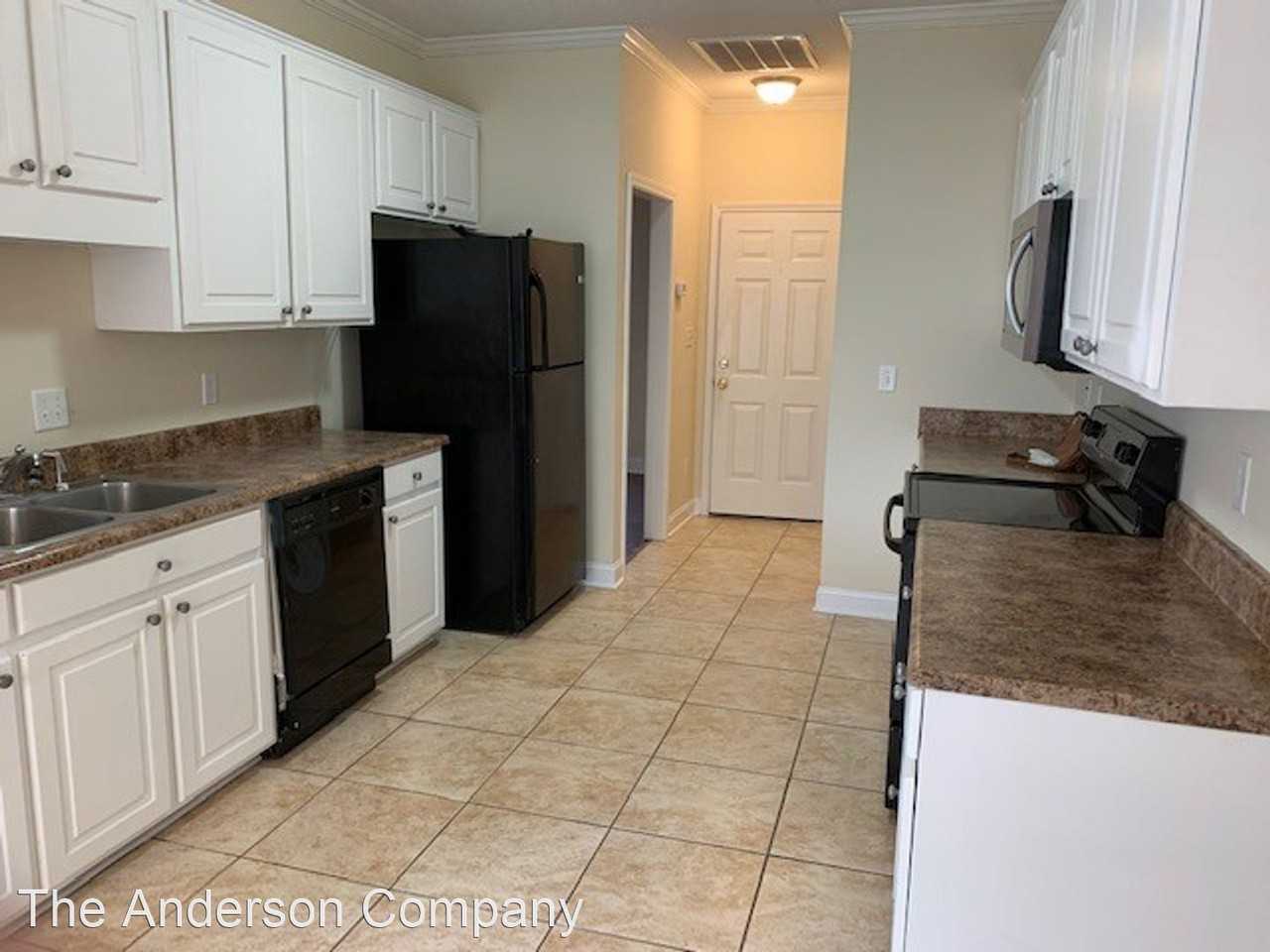 144 Hedgerow Dr - Photo 2 of 14