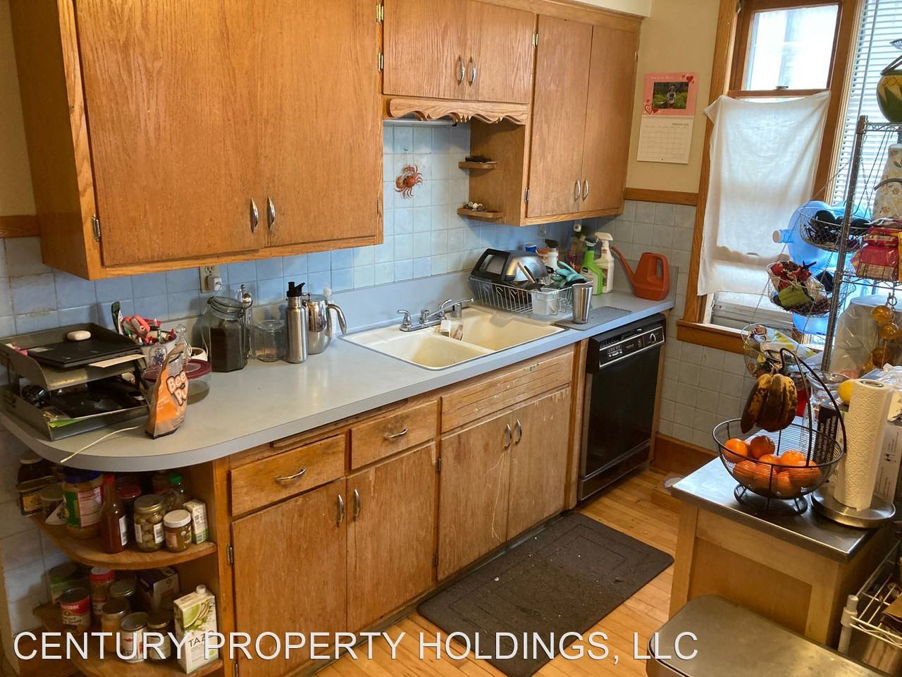 2337-39 N. Oakland Ave. - Photo 3 of 12