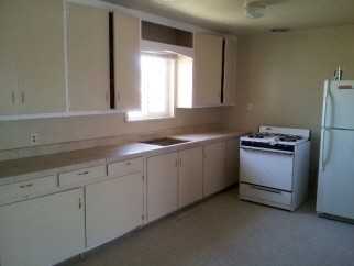 1001 69th Ave - Photo 2 of 2