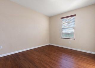 301 Candela Cir - Photo 2 of 32