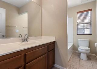 301 Candela Cir - Photo 3 of 32