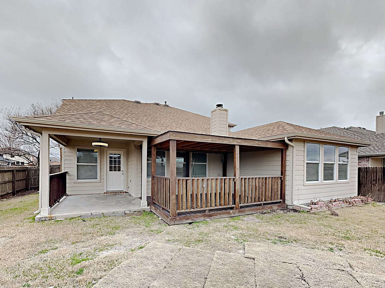 9229 Comanche Ridge Dr - Photo 2 of 22