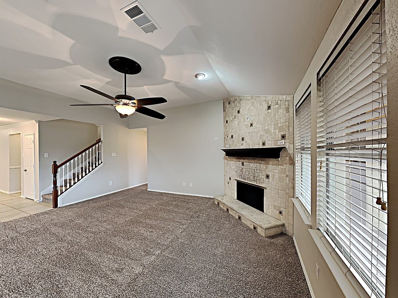 9229 Comanche Ridge Dr - Photo 3 of 22