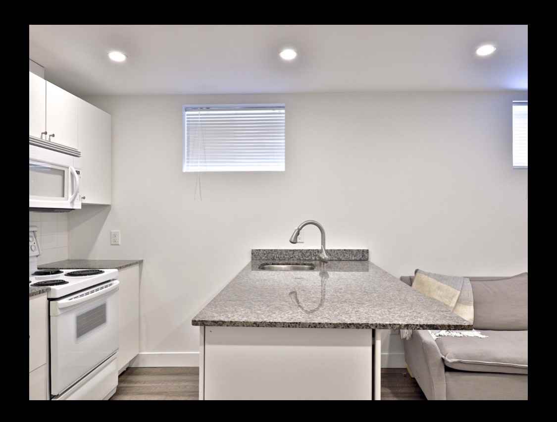 319 Wychwood Ave - Photo 2 of 6