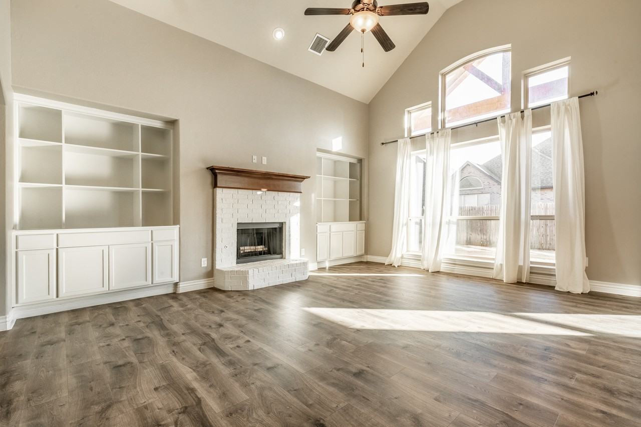 2304 Nw 156th St #1 - Photo 5 of 23